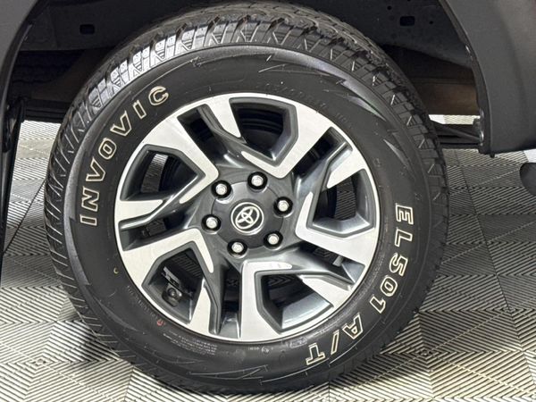 2023-Toyota-Hilux-28-GD-6-GR-S-4x4-Auto-Double-Cab image:7