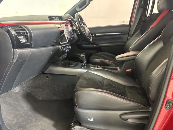 2023-Toyota-Hilux-28-GD-6-GR-S-4x4-Auto-Double-Cab image:8