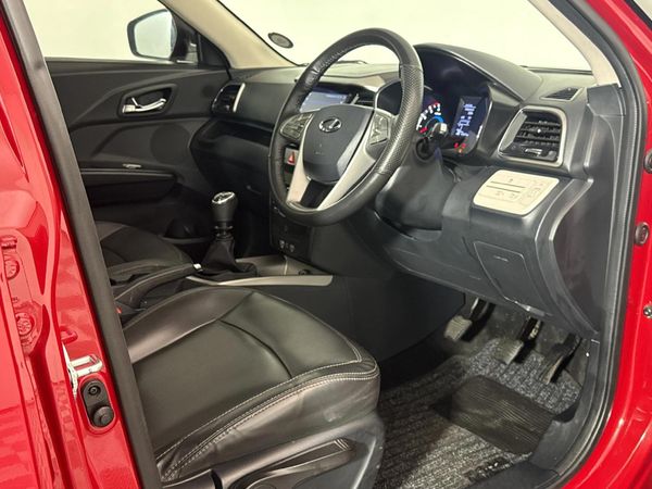 2022-Mahindra-XUV-300-12T-W8 image:9