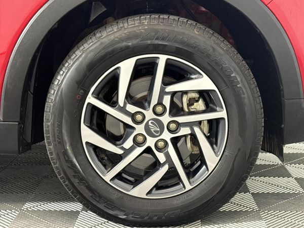 2022-Mahindra-XUV-300-12T-W8 image:5