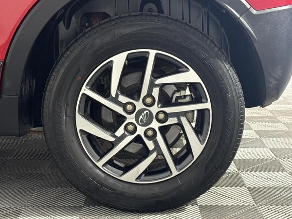2022-Mahindra-XUV-300-12T-W8 image:6