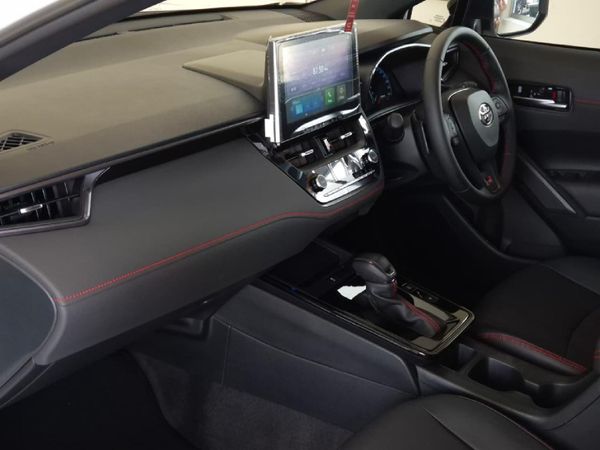 2026-Toyota-Corolla-Cross-18-GR-S-Hybrid image:14