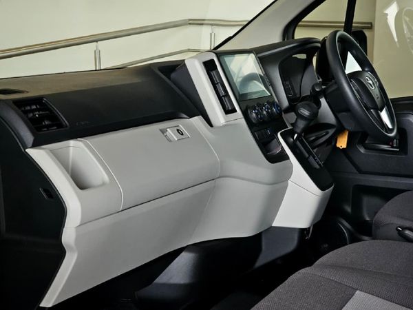 2026-Toyota-Quantum-28TD-LWB-Crewcab-Panel-Van-Auto image:10