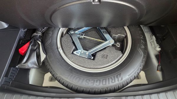 2025-Toyota-RAV4-Toyota-RAV4-25-VX-HEV-E-FOUR image:9