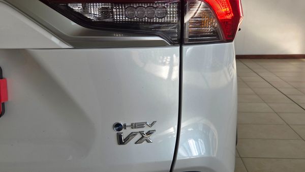 2025-Toyota-RAV4-Toyota-RAV4-25-VX-HEV-E-FOUR image:8
