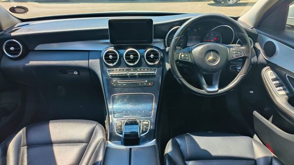 2015-Mercedes-Benz-C-Class-C-220-Bluetec-Auto image:9