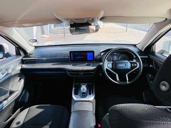 2022-Haval-Jolion-15T-Premium-Auto image:9