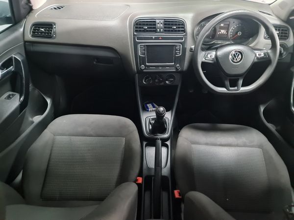 2021-Volkswagen-Polo-Vivo-14-Comfortline-5-dr image:10