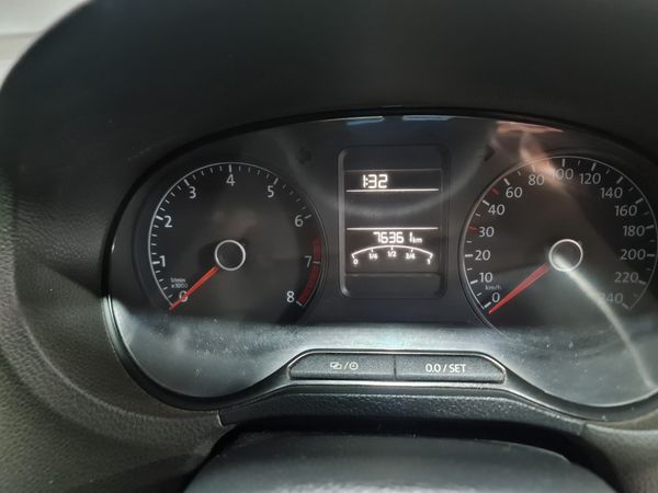 2021-Volkswagen-Polo-Vivo-14-Comfortline-5-dr image:13