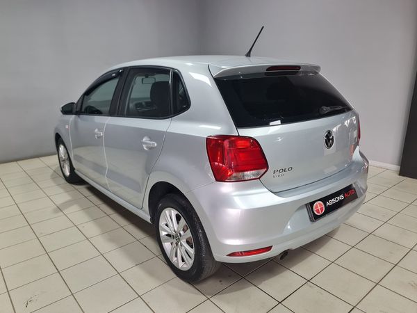 2021-Volkswagen-Polo-Vivo-14-Comfortline-5-dr image:5