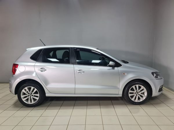 2021-Volkswagen-Polo-Vivo-14-Comfortline-5-dr image:8