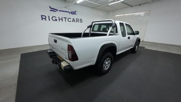 2010-Isuzu-KB-250D-Teq-Extended-cab-LE image:3