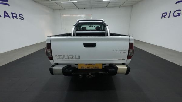 2010-Isuzu-KB-250D-Teq-Extended-cab-LE image:4