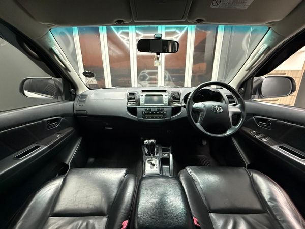 2015-Toyota-Fortuner-30-D-4D-4x4-Auto image:10