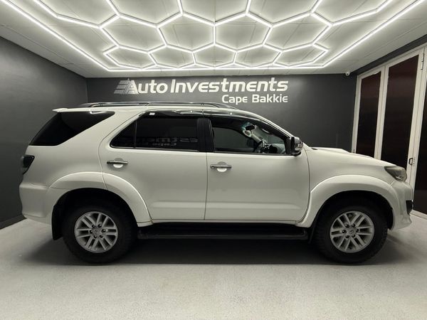 2015-Toyota-Fortuner-30-D-4D-4x4-Auto image:1