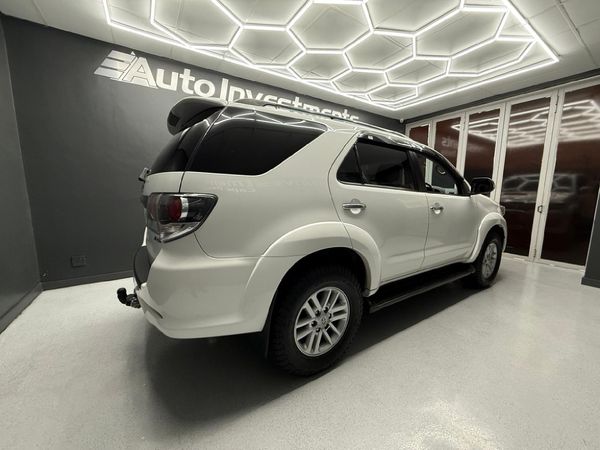 2015-Toyota-Fortuner-30-D-4D-4x4-Auto image:2