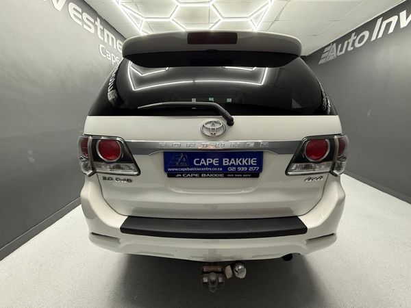 2015-Toyota-Fortuner-30-D-4D-4x4-Auto image:3