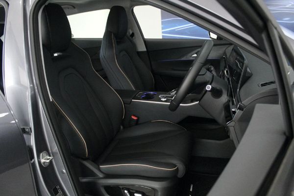 2026-Omoda-C5-15T-Luxury-X image:15