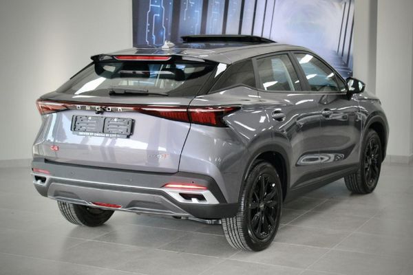 2026-Omoda-C5-15T-Luxury-X image:1