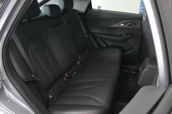 2026-Omoda-C5-15T-Luxury-X image:7