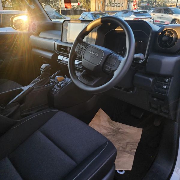 2026-Toyota-Land-Cruiser-FJ-27-GX-Auto image:9