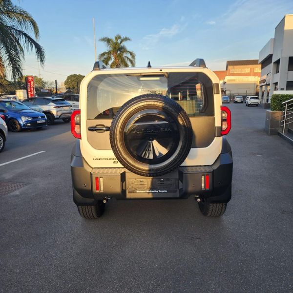 2026-Toyota-Land-Cruiser-FJ-27-GX-Auto image:5