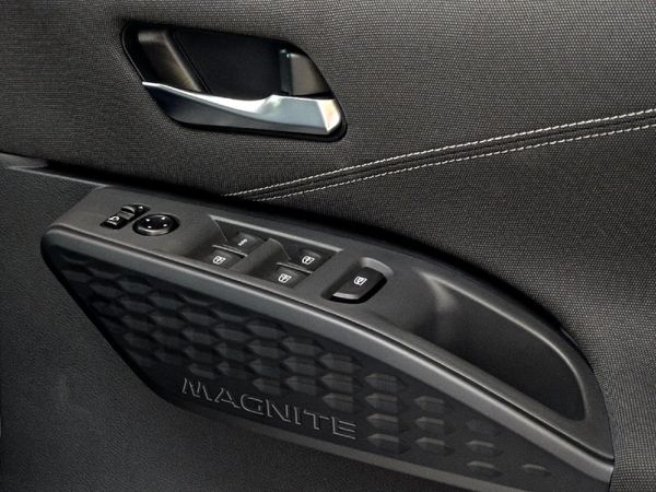 2026-Nissan-Magnite-10-Visia image:14