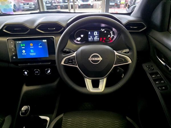 2026-Nissan-Magnite-10-Visia image:16
