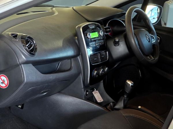 2018-Renault-Clio-IV-900T-Authentique-5-dr-66kW image:11