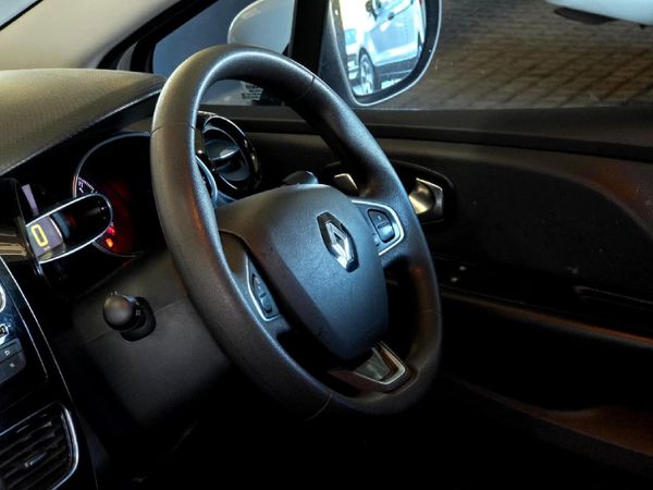 2018-Renault-Clio-IV-900T-Authentique-5-dr-66kW image:17
