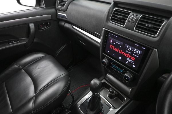 2023-Mahindra-Pik-Up-22-mHawk-S11-Storm-4x4-Auto-Double-Cab image:9