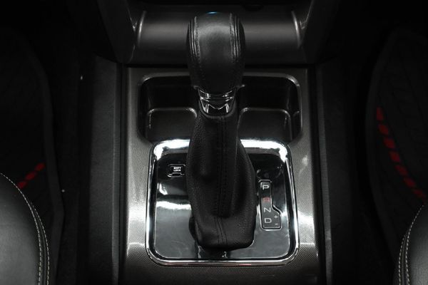 2023-Mahindra-Pik-Up-22-mHawk-S11-Storm-4x4-Auto-Double-Cab image:15