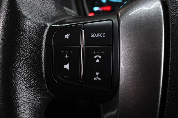 2023-Mahindra-Pik-Up-22-mHawk-S11-Storm-4x4-Auto-Double-Cab image:17