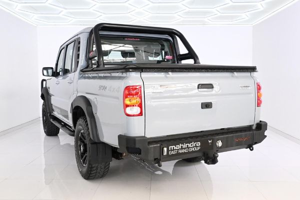 2023-Mahindra-Pik-Up-22-mHawk-S11-Storm-4x4-Auto-Double-Cab image:1