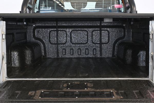2023-Mahindra-Pik-Up-22-mHawk-S11-Storm-4x4-Auto-Double-Cab image:22