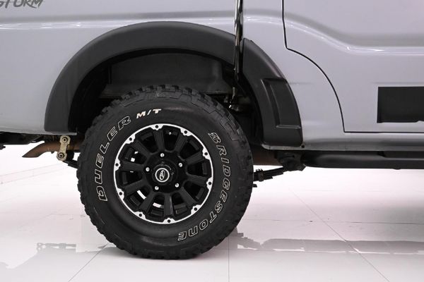 2023-Mahindra-Pik-Up-22-mHawk-S11-Storm-4x4-Auto-Double-Cab image:4