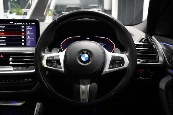 2023-BMW-X4-xDrive20d-M-Sport image:14