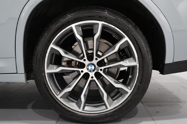 2023-BMW-X4-xDrive20d-M-Sport image:15
