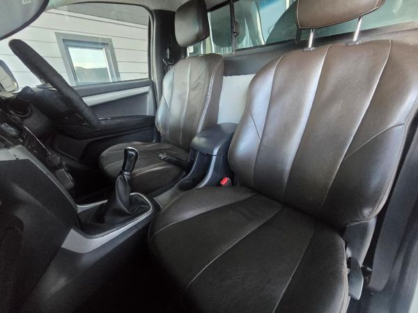 2013-Isuzu-KB-250-D-Teq-LE-Single-Cab image:9