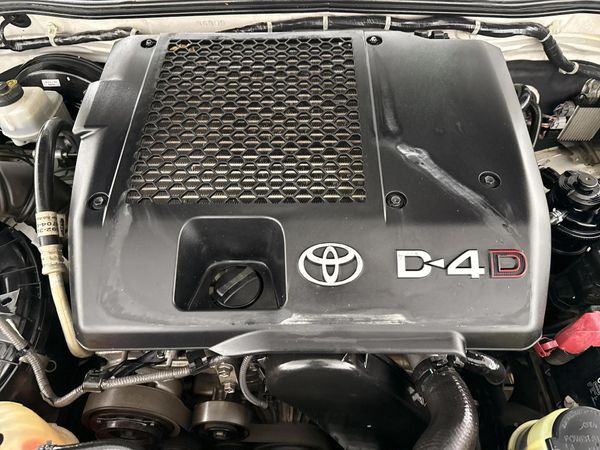 2013-Toyota-Fortuner-25-D-4D-Raised-Body-Auto image:9