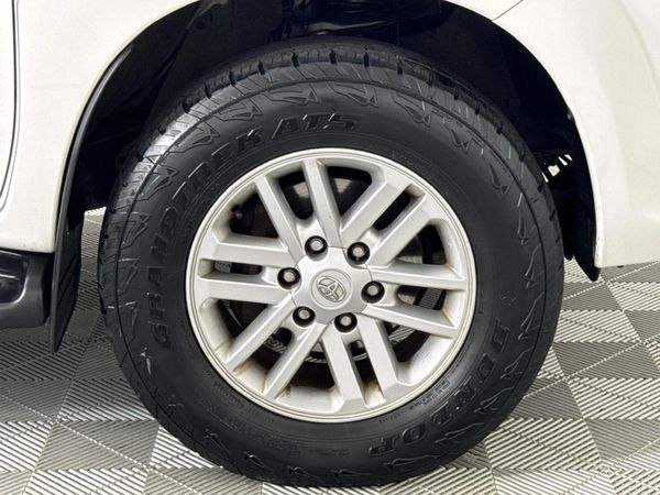 2013-Toyota-Fortuner-25-D-4D-Raised-Body-Auto image:4