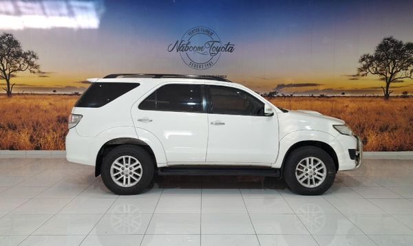 2014-Toyota-Fortuner-30-D-4D-Raised-Body image:3