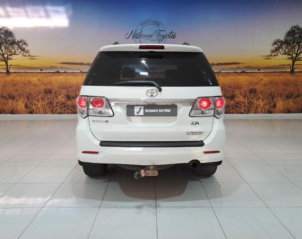 2014-Toyota-Fortuner-30-D-4D-Raised-Body image:5