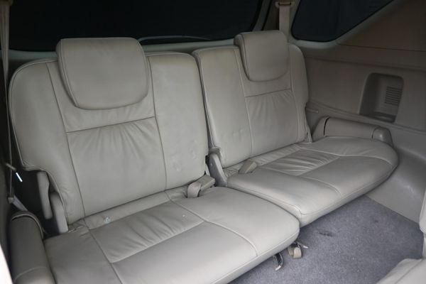 2011-Toyota-Fortuner-30-D-4D-4x4-Auto image:9