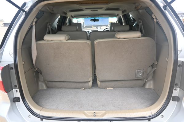 2011-Toyota-Fortuner-30-D-4D-4x4-Auto image:11