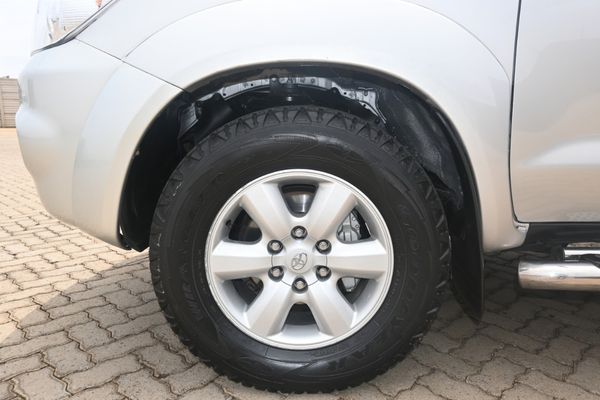 2011-Toyota-Fortuner-30-D-4D-4x4-Auto image:14