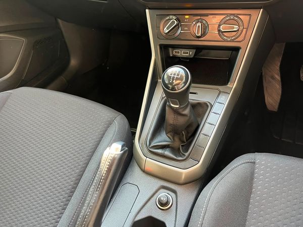 2019-Volkswagen-Polo-10-TSI-Comfortline image:10