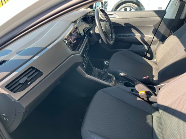 2019-Volkswagen-Polo-10-TSI-Comfortline image:11