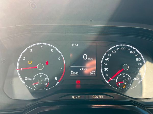 2019-Volkswagen-Polo-10-TSI-Comfortline image:8