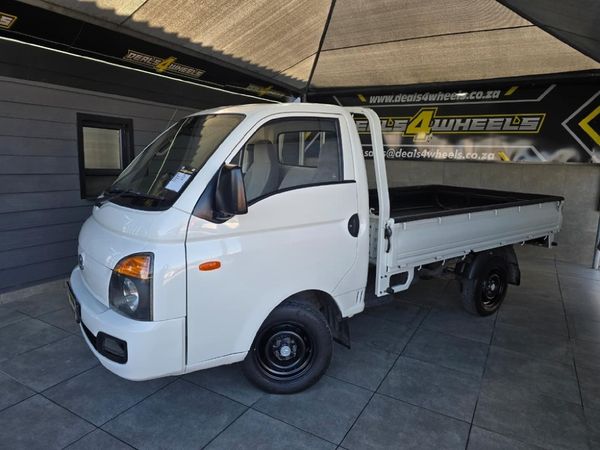 2014-Hyundai-H100-Bakkie-26D-Dropside image:3
